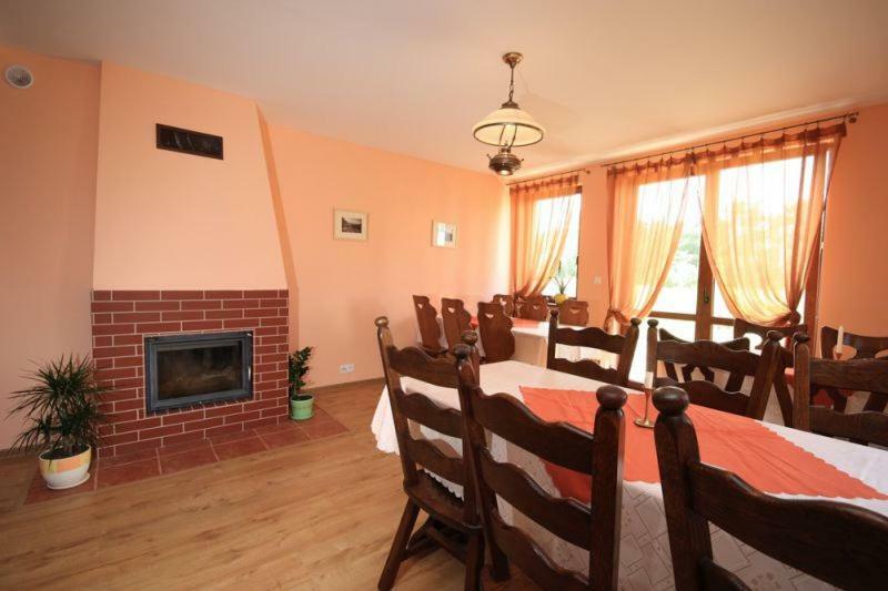 Karpnicka Struga W Dolinie Palacow I Ogrodow Jelenia Gora Ngoại thất bức ảnh