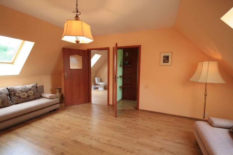 Karpnicka Struga W Dolinie Palacow I Ogrodow Jelenia Gora Ngoại thất bức ảnh
